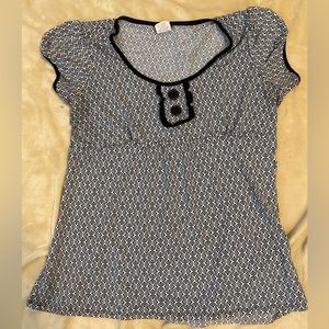 Maurices extra large, black and white empire waist top